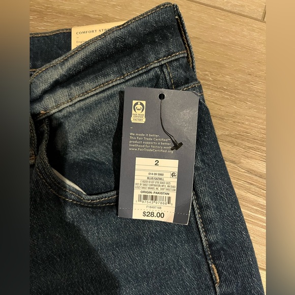 COPY - NWT Universal Thread Flared Jeans - Size 2 - Picture 7 of 10